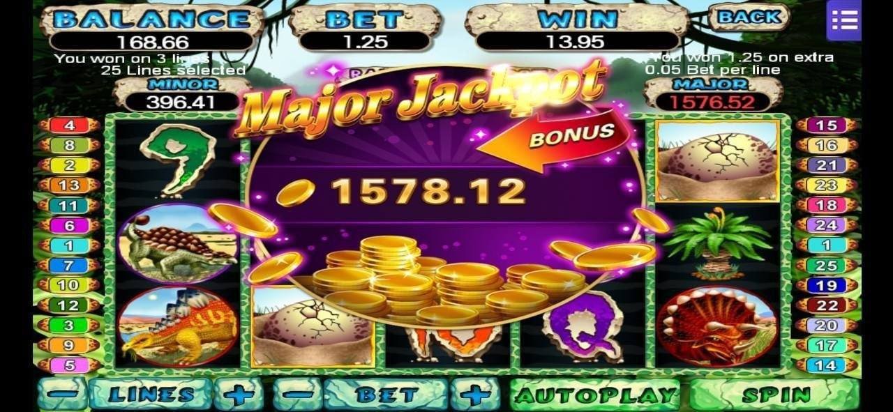 Tampilan permainan Jewels of Prosperity dengan simbol perhiasan dan layout gulungan lima